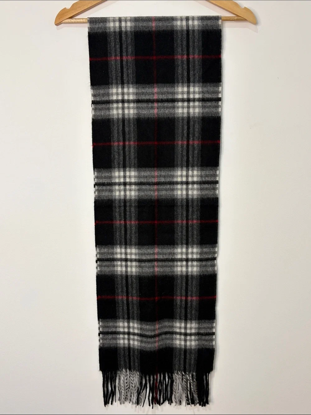 NWT Murano Cashmere Scarf Black White Red Plaid Check Designer Quiet Luxury